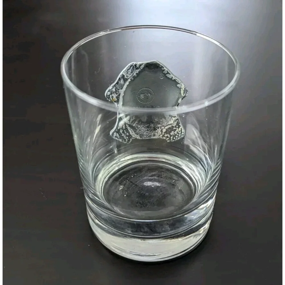 New York Yankees Baseball On The‎ Rocks Glass